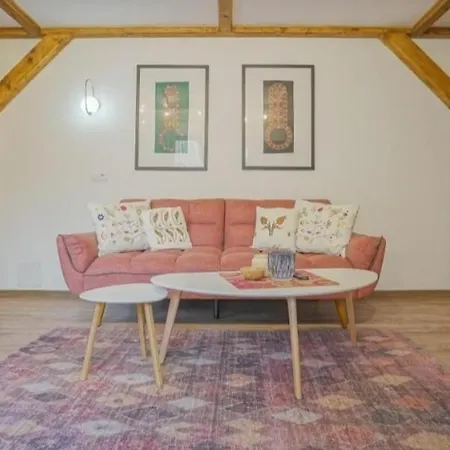Old Town Refuge Apartment
