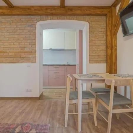Apartment Old Town Refuge
